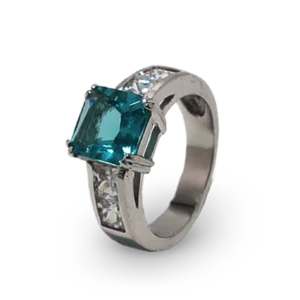 Silberring mit blauem Stein.
