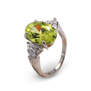 Silber Ring mit hellem Zirkonia Stein.