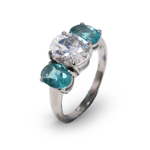 Ring mit drei Diamanten