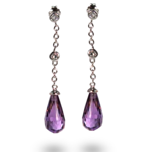 Violette Ohrhänger mit zwei Diamanten