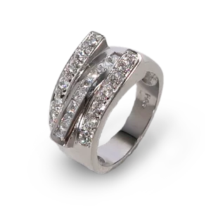 Eleganter Ring mit funkelnden Steinen und modern geschwungenem Design.