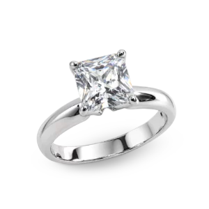 Silberfarbener Ring mit funkelndem Stein in Krappenfassung. Elegant und zeitlos.