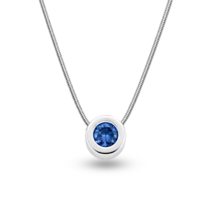 Elegante Silberkette mit einem runden, funkelnden blauen Anhänger.